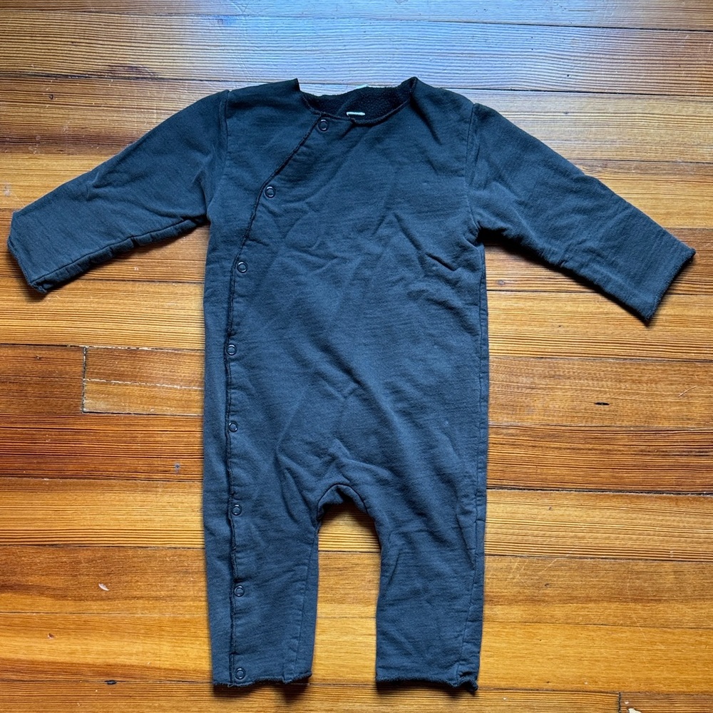 Gray Label | Black Kids Onesie Pajamas 9-12m